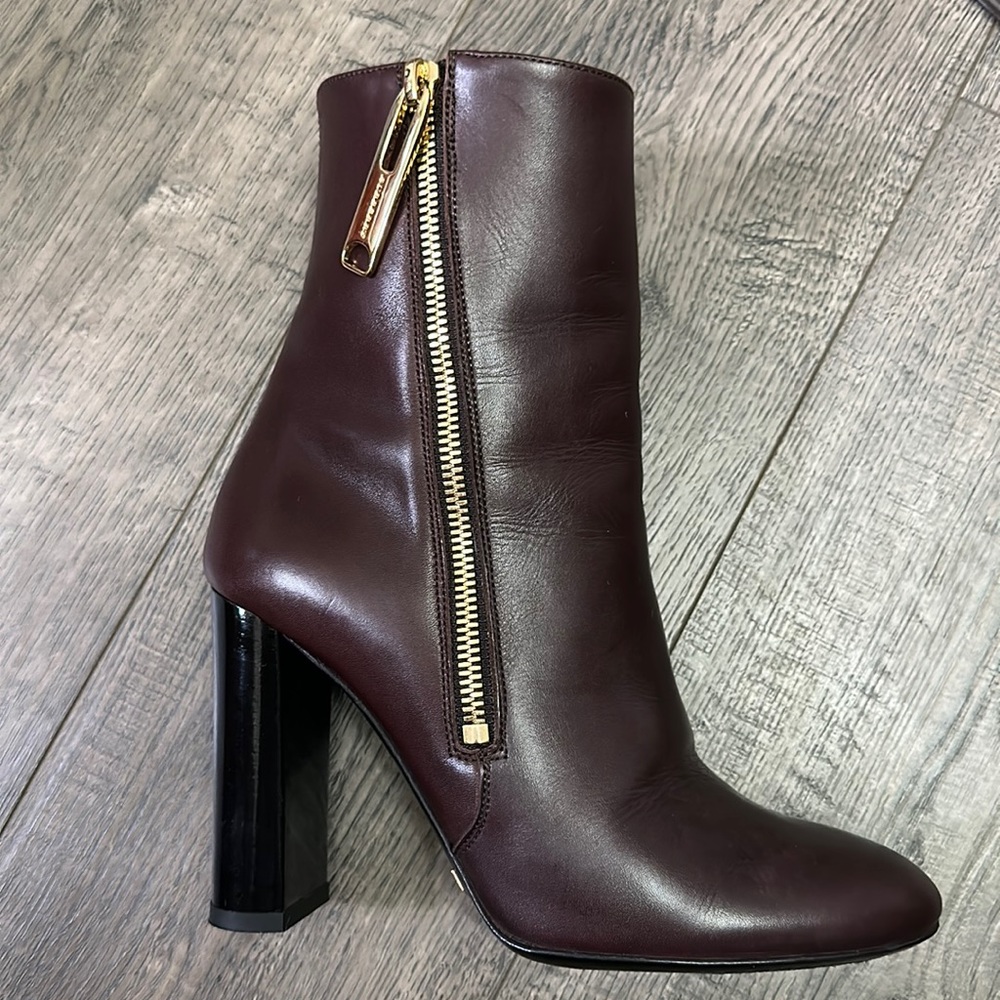 Authentic Burberry Magenta Ankle Boots Size 5